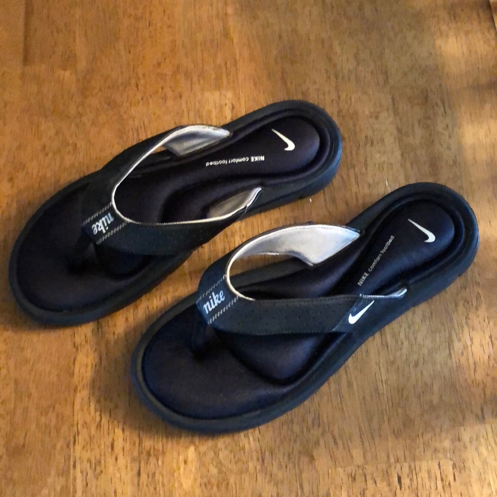 Nike flips size 9
